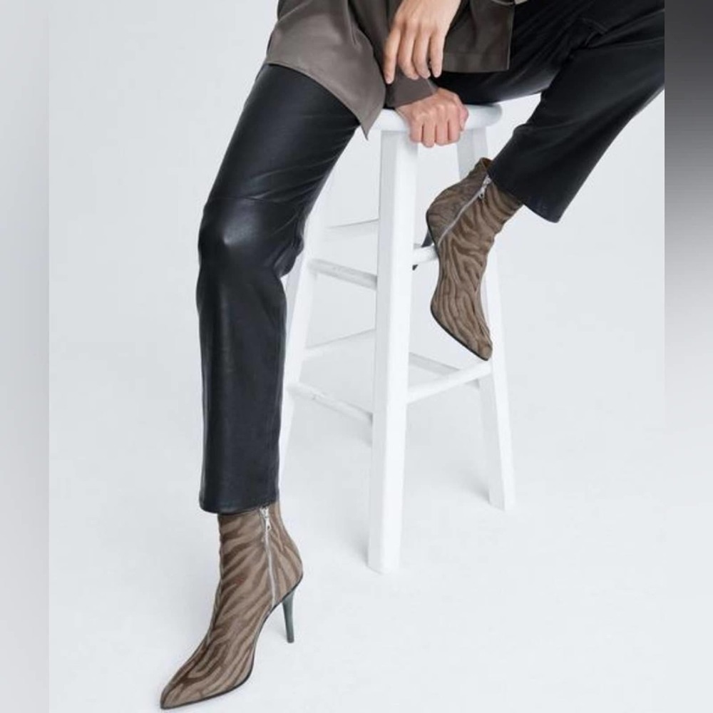 Rag & Bone Waylon Boot - Hair calf Moto Ankle Boot Taupe Zebra size 38.5 US 8.5 - Picture 15 of 15